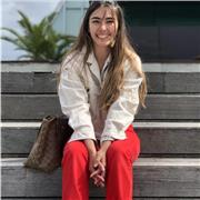 Mi nombre es Silvia y doy clases de todas las asignaturas a niños de entre 5 y 13 años